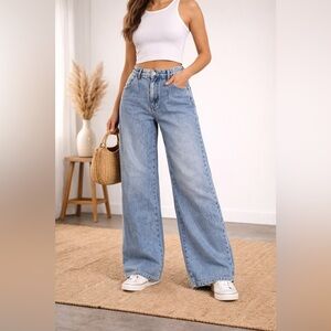 NEW Lucky Brand Women’s Light Blue Flare Jeans